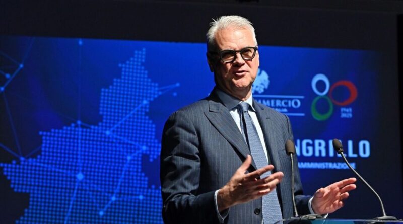 Rinnovo contratto enti locali, 142 euro in più al mese. Zangrillo: “Risultato importante”